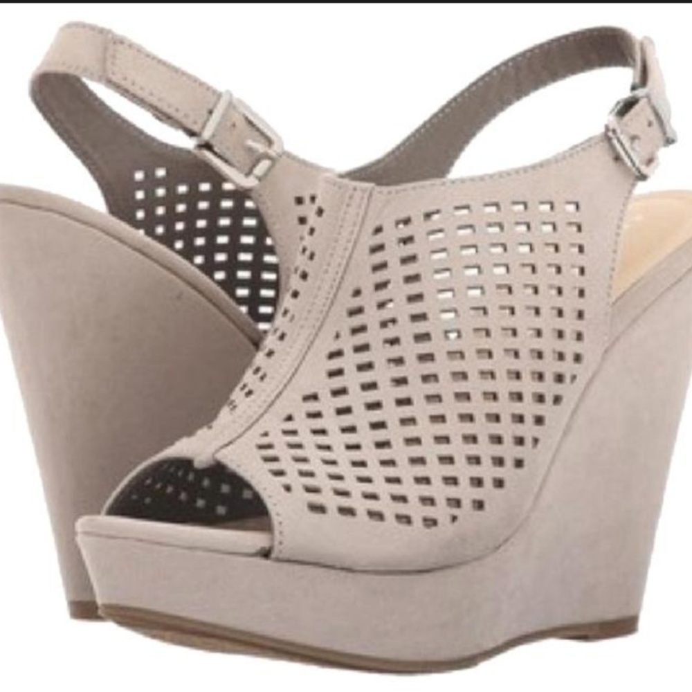 CHINESE LAUNDRY wedges. great condition